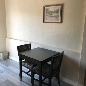 Zimmer mit Queensize-Bett